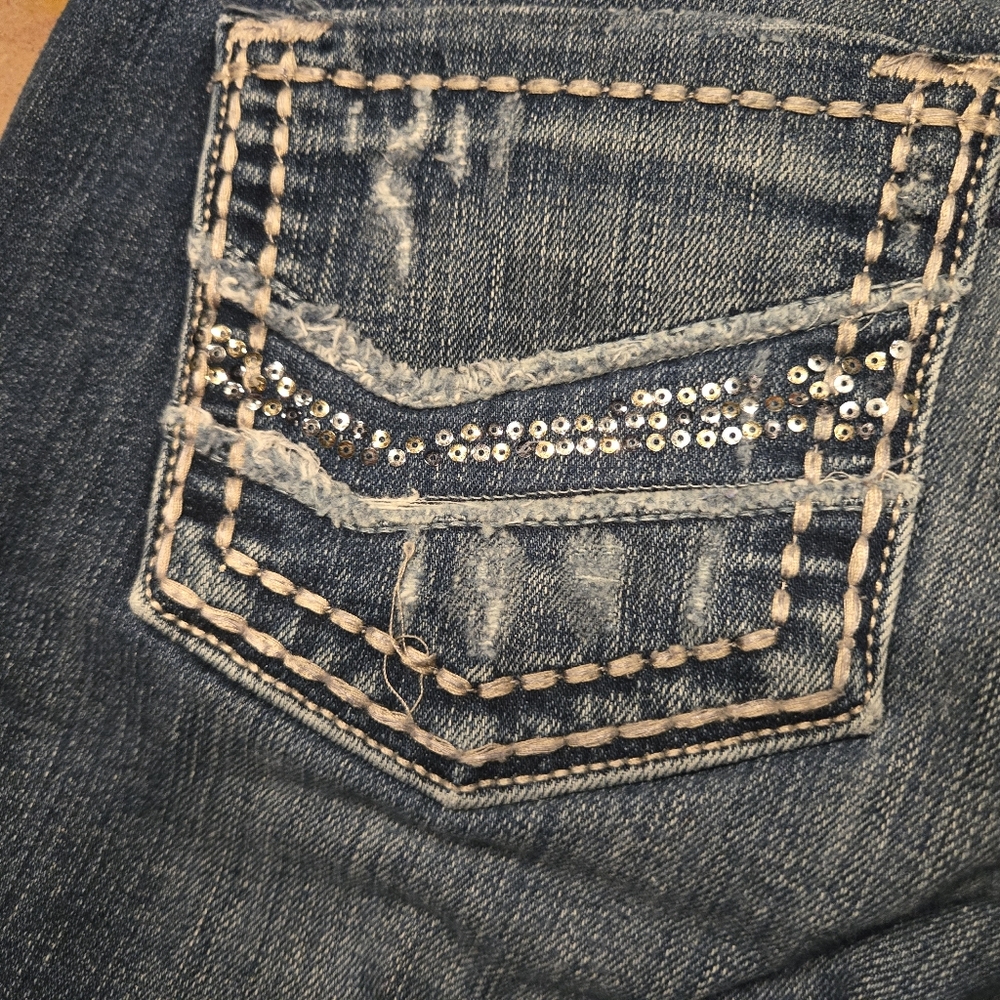 BKE Buckle Jeans capris stretch distressed juniors size 27 BNWOT - Picture 10 of 14